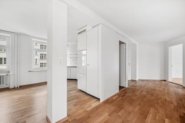 Helle 3.5 Zimmer-Altbauwohnung mit grosszügiger Aussicht 7