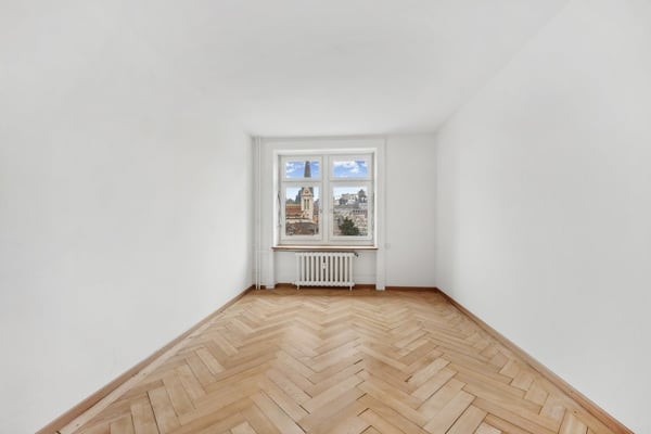Helle 3.5 Zimmer-Altbauwohnung mit grosszügiger Aussicht 11