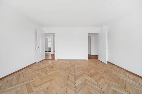 Helle 3.5 Zimmer-Altbauwohnung mit grosszügiger Aussicht 9