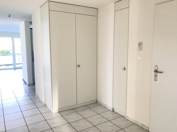 Helle und grosszügige Wohnung mit Seeblick 9