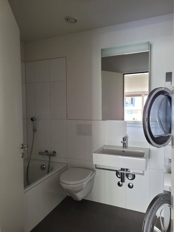 Helle 2.5 Zimmer Wohnung in Seenähe 3