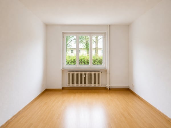 2 Zimmerwohnung am Manesseplatz befristet zu vermieten 4
