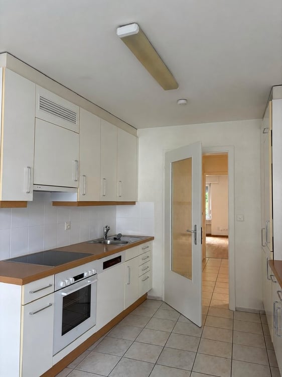 Charmante 4-Zimmerwohnung mit Loggia in zentraler Lage 4