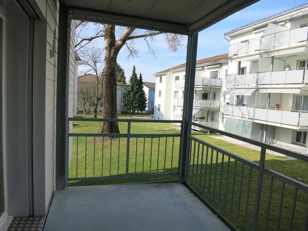Schöne 4-Zimmerwohnung nähe Flughafen per 01.07.2026 6