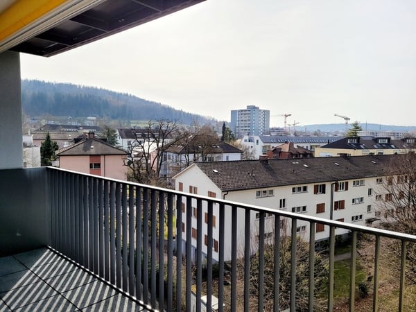 schöne 2.5-Zimmerwohnung an ruhiger Lage 9