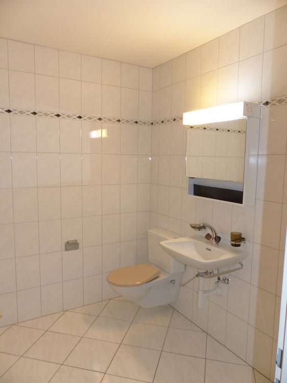 Grosszügige, helle Wohnung! 5
