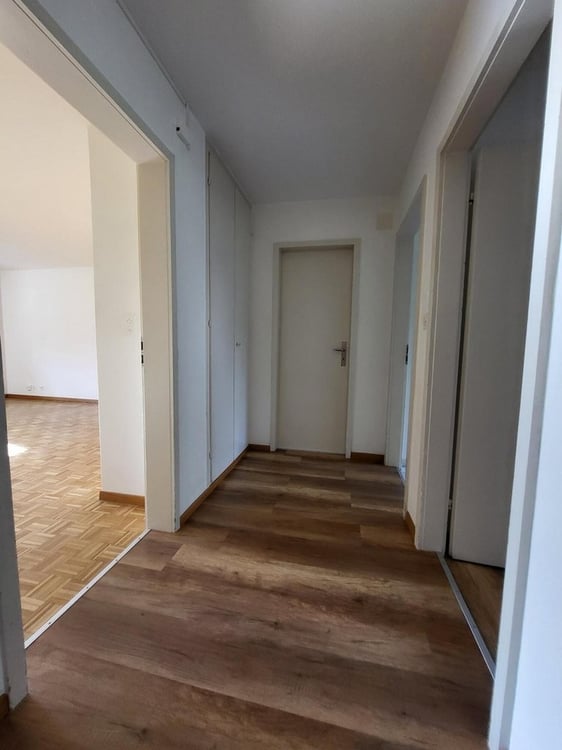 1-Zimmerwohnung an der Burgstr. 59 in Uster befristet bis 30.09.2027 4