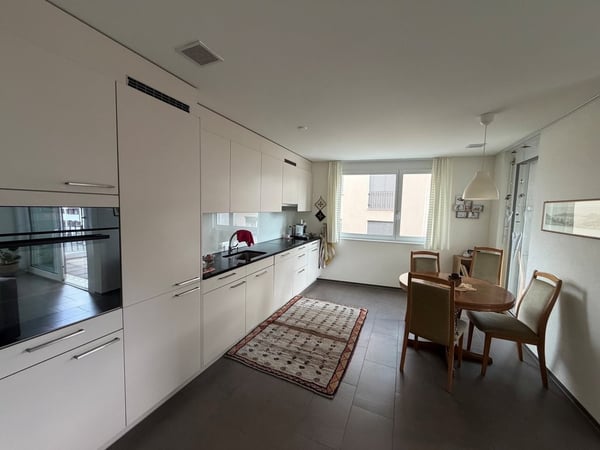 Helle und moderne Wohnung zu vermieten! 3
