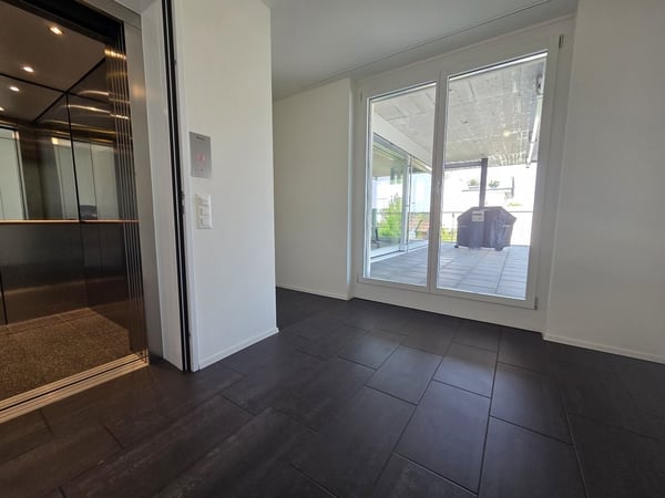 Wohntraum mit 137 m2 Terrasse. 5.5-Zimmer-Attikawohnung in Uerikon 3