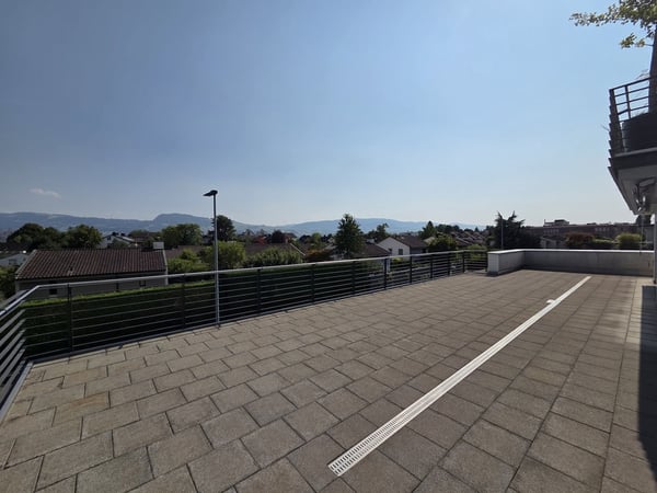 Wohntraum mit 137 m2 Terrasse. 5.5-Zimmer-Attikawohnung in Uerikon 10