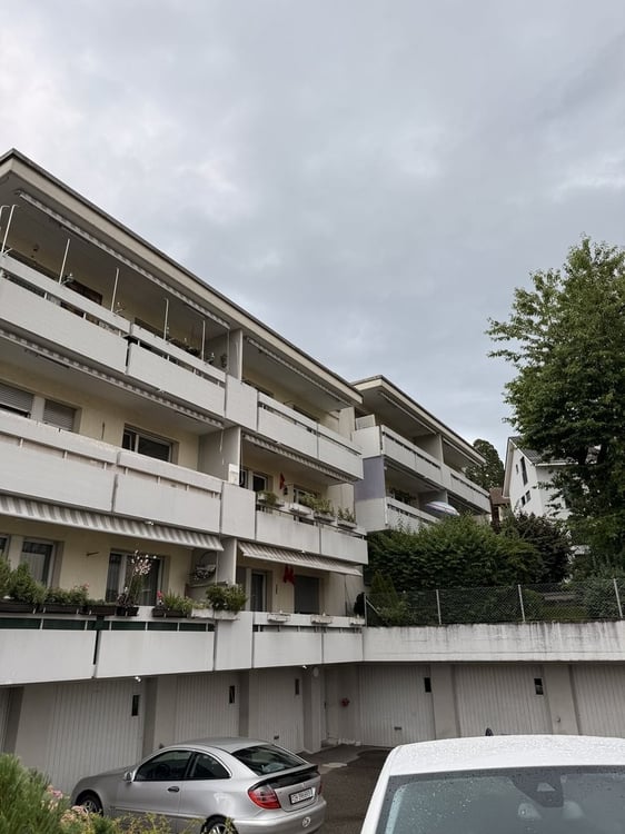 Helle und gepflegte 2.5-Zimmer-Wohnung an ruhiger und zentraler Lage 1