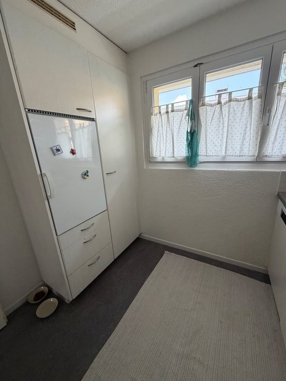 Helle und gepflegte 2.5-Zimmer-Wohnung an ruhiger und zentraler Lage 8