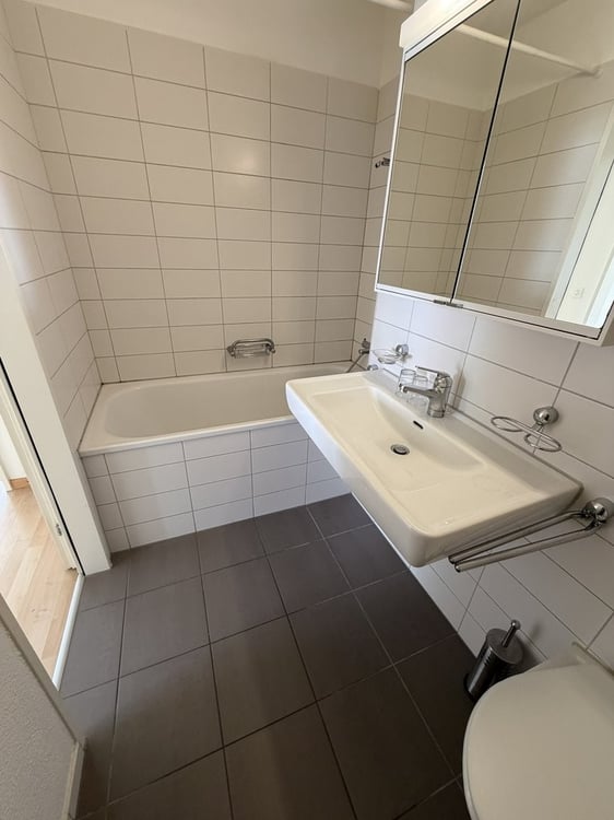 Helle 3.5 Zimmer-Wohnung an ruhoger Lage in Niederhasli 7