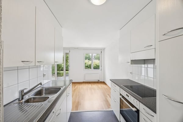Lichtdurchflutete 3.5 Zimmer-Wohnung in Wittenbach 2