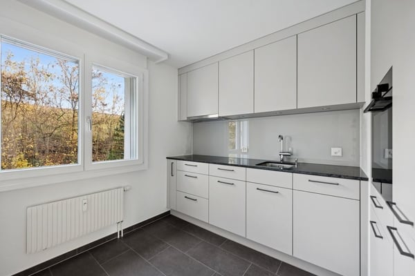 Grosse, helle Wohnung in Thürnen zu vermieten! 3