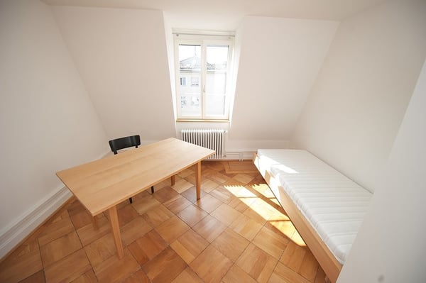 möbliertes Einzelzimmer zwischen Hegibach- und Klusplatz zu vermieten! 3