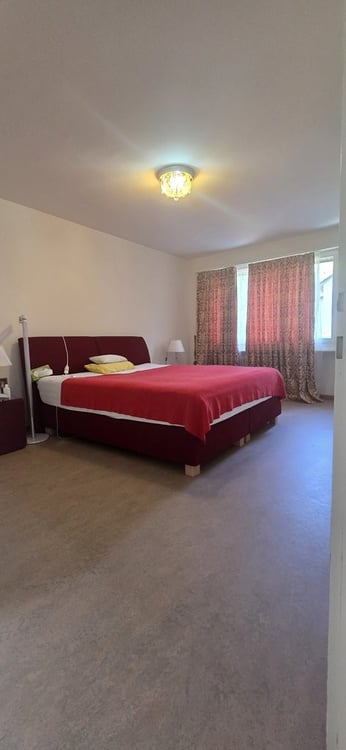 Sonnige und neu gestrichene Wohnung in Zürich Kreis 10 5
