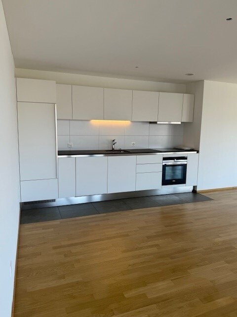 Moderne 3.5-Zimmer-Attikawohnung mit grosser Terrasse 3