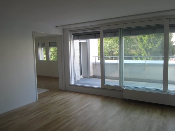 Neuwertige Wohnung am Schwamendingerplatz mieten 3