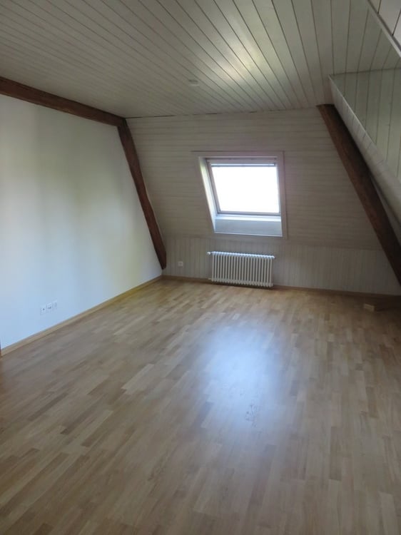 Charmante Dachwohnung mit Seesicht in Zollikon 6