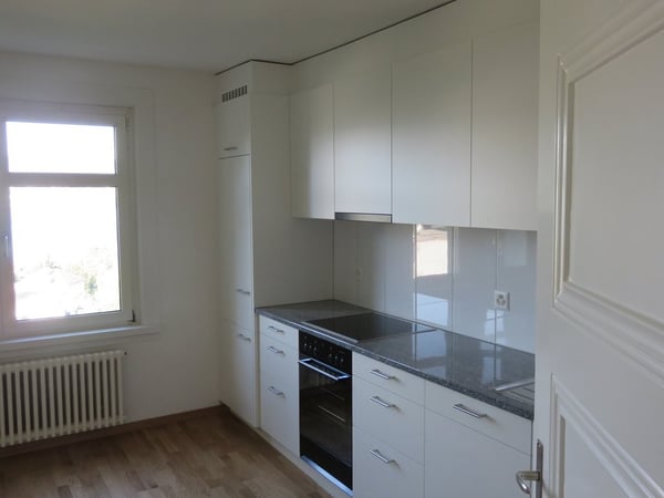 Charmante Dachwohnung mit Seesicht in Zollikon 2