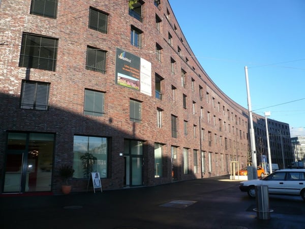 Moderne 2.5 Zimmerwohnung in der Überbauung Volta West 1