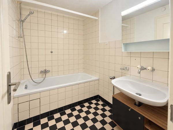 Helle 4-Zimmerwohnung am Spalenring in Basel 5