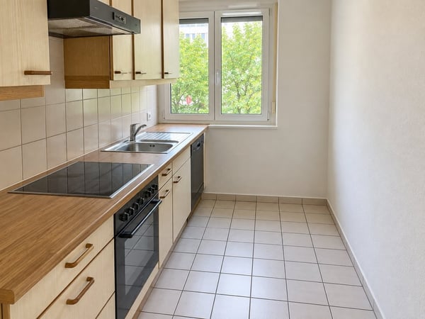 Helle 4-Zimmerwohnung am Spalenring in Basel 2