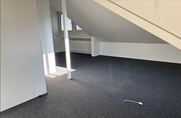 Attraktiver Büroraum im Dachgeschoss 4