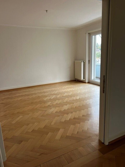 Grosszügige und helle 4-Zimmerwohnung in Zürich 4