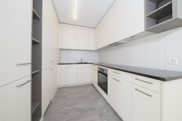 Renovierte, helle 3.5-Zimmerwohnung 2