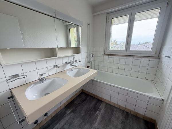 Helle 4 Zimmer-Wohnung mit Balkon 8