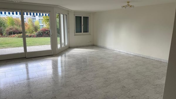Wohnen im Grünen - 3.5-Zimmerwohnung mit Gartensitzplatz in Feldmeilen 2