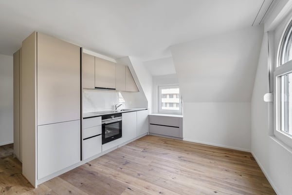Charmante 2-Zimmerwohnung an zentraler Lage in Basel 3