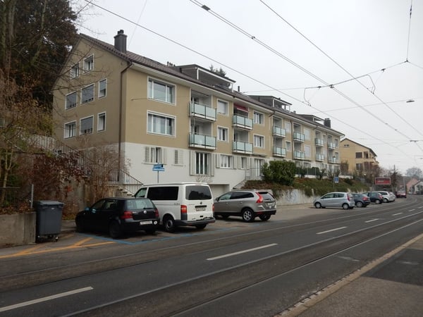 Moderne 2.5 Zimmer-Wohnung in Zürich Höngg zu vermieten 1