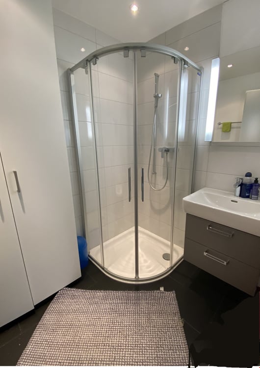 Freistehendes Bürogebäude an ruhiger Lage, inkl. Küche, Bad und Aussicht 6