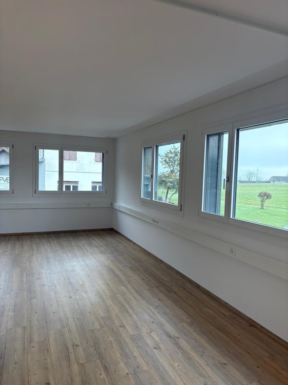 Freistehendes Bürogebäude an ruhiger Lage, inkl. Küche, Bad und Aussicht 10