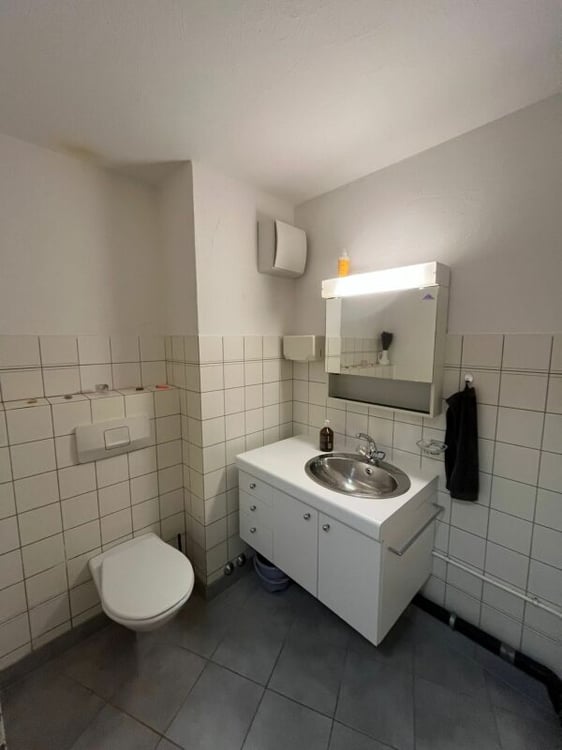 Grosszügiges Büro im Kreis 4 zu vermieten! 6