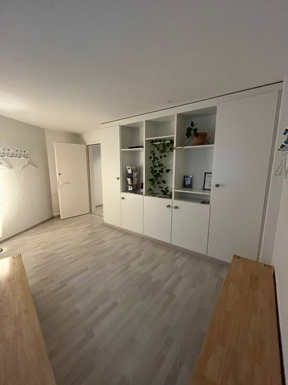 Grosszügiges Büro im Kreis 4 zu vermieten! 4