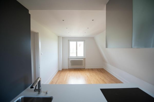 Moderne Altbau-Wohnung an sonniger Lage mit Blick ins Freie 4