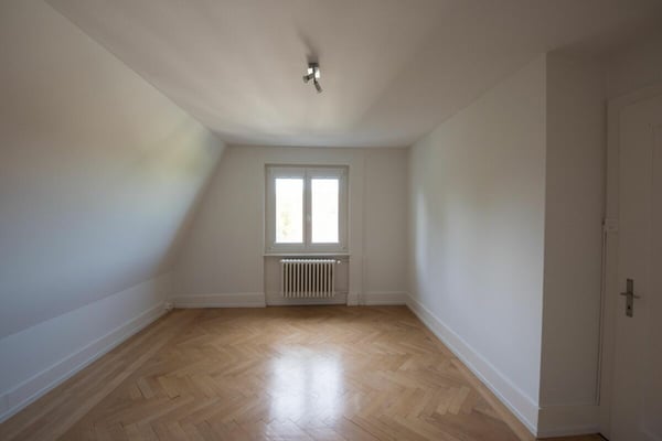 Moderne Altbau-Wohnung an sonniger Lage mit Blick ins Freie 7