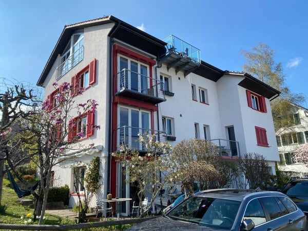 Komfortable 1.5-Zimmer-Attika-Wohnung 1