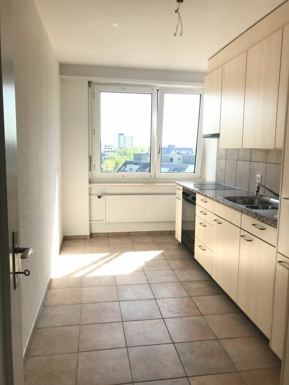 Attraktive 3-Zimmer Wohnung mit Balkon in Schwammendingen 2