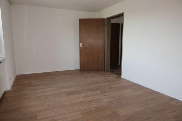 Neu Sanierte 2.5-Zimmer-Wohnung in Stallikon! 3
