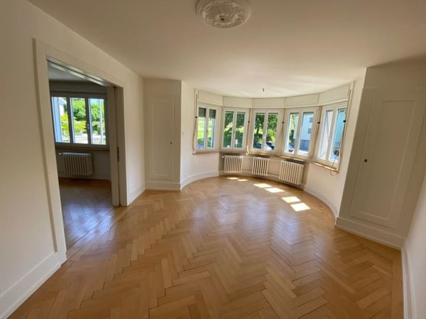 4-Zimmer-Wohnung mit Balkon an schöner Aussichtslage, Nähe Zoo Zürich