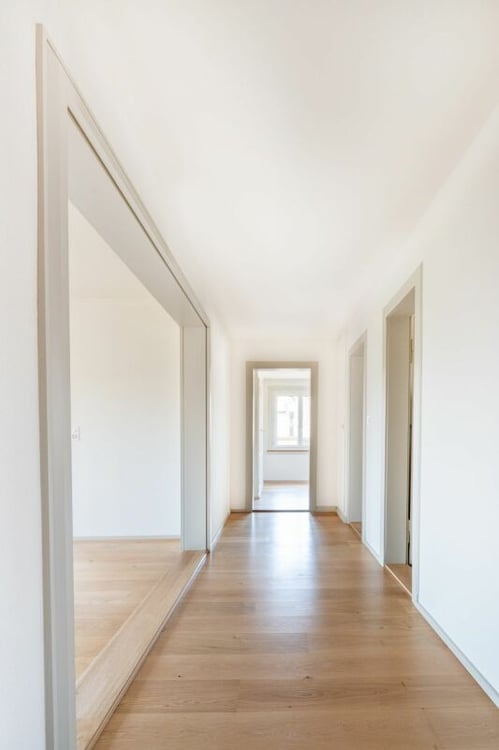 Charmante 4-Zimmer-Wohnung mit sonnigem Balkon zu vermieten 4