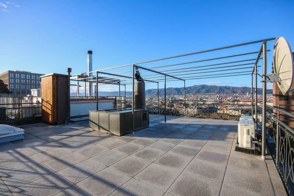 Einmaliges Wohnerlebnis - Unvergleichbare Weitsicht über die Stadt Zürich - Ihr neues Zuhause 2