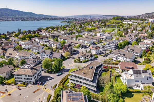 Aussergewöhnliche Attikawohnung mit atemberaubender Aussicht 12
