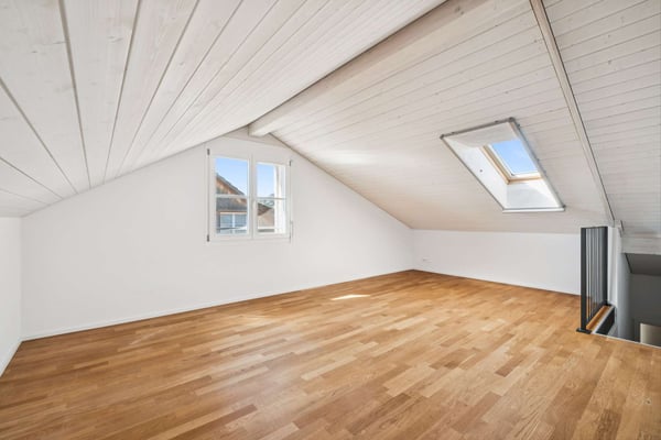 Grosszügiges Einfamilienhaus mit freiem Blick ins Grüne 9