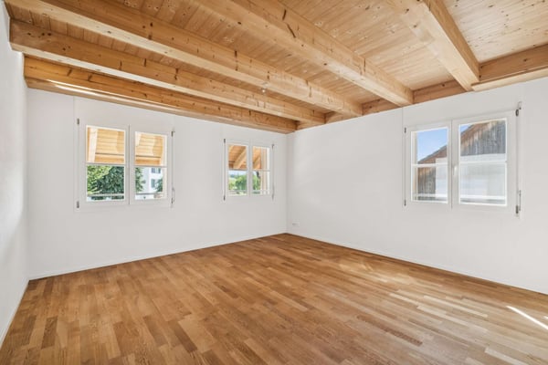 Grosszügiges Einfamilienhaus mit freiem Blick ins Grüne 6